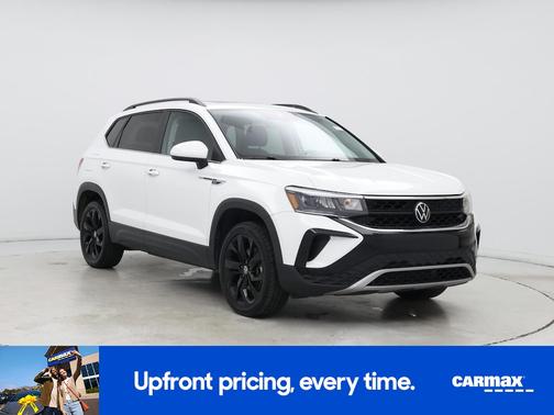 White 2024 Volkswagen Taos SE