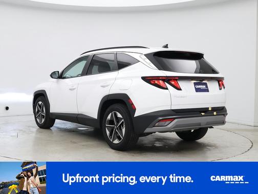White 2025 Hyundai TUCSON SEL