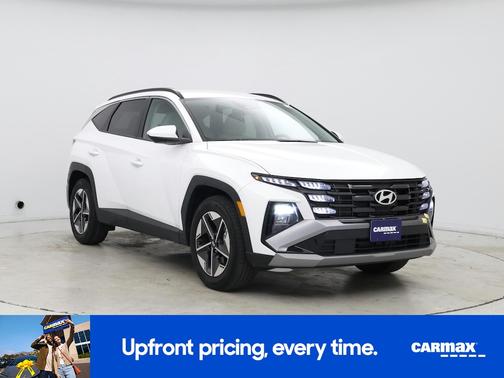 White 2025 Hyundai TUCSON SEL