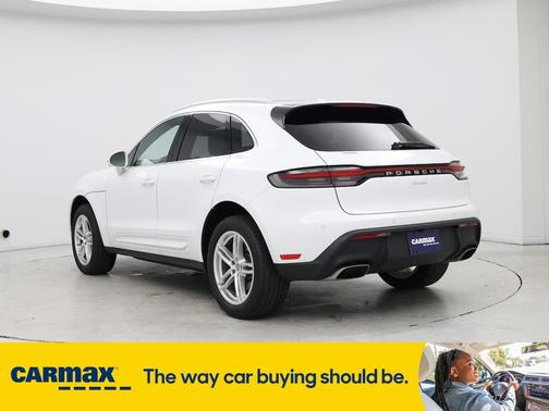 2022 Porsche Macan Base (PDK)