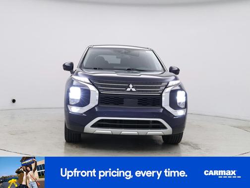 Blue 2024 Mitsubishi Outlander SE