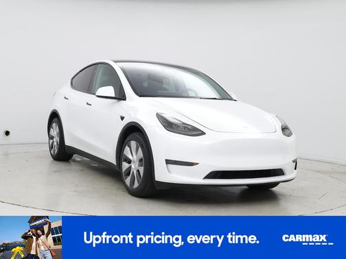 White 2024 Tesla Model Y Long Range