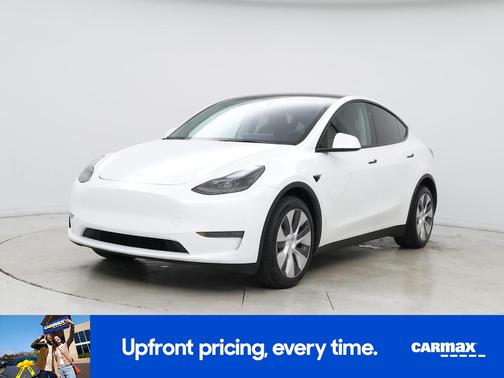 White 2024 Tesla Model Y Long Range
