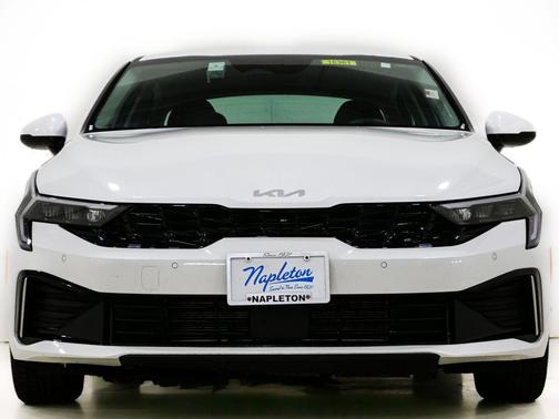 Snow White Pearl 2025 Kia K5 LXS