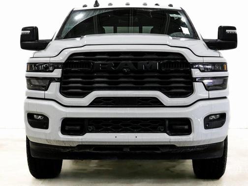 2025 RAM 2500 Big Horn Crew Cab 4x4 6'4' Box