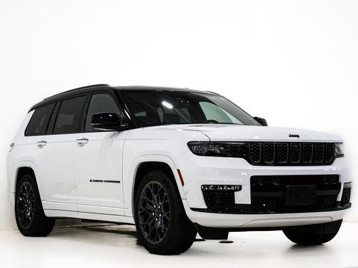 Diamond Black Crystal Pearlcoat 2023 Jeep Grand Cherokee L Summit Reserve