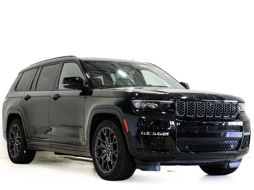 Diamond Black Crystal Pearlcoat 2023 Jeep Grand Cherokee L Summit Reserve
