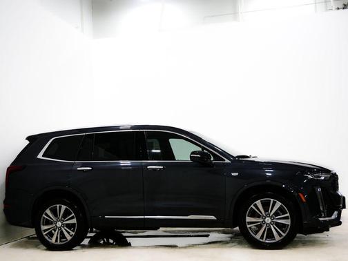 2022 Cadillac XT6 Premium Luxury AWD