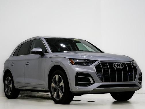 2023 Audi Q5 40 Premium Plus
