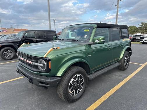 2022 Ford Bronco Outer Banks