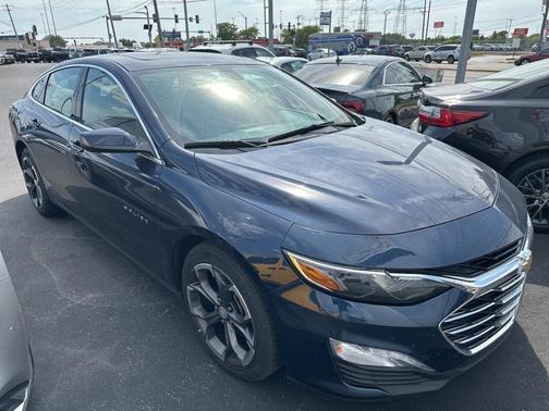 2022 Chevrolet Malibu FWD LT