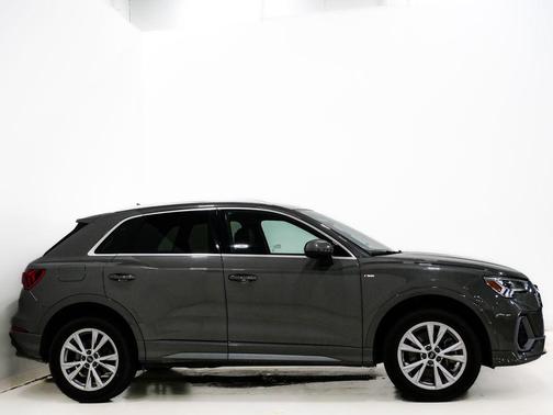 2024 Audi Q3 Premium 45 TFSI S line quattro Tiptronic