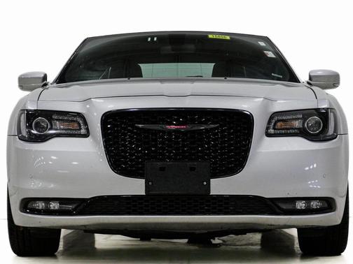 2023 Chrysler 300 S