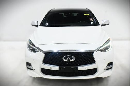 2018 INFINITI QX30 Sport
