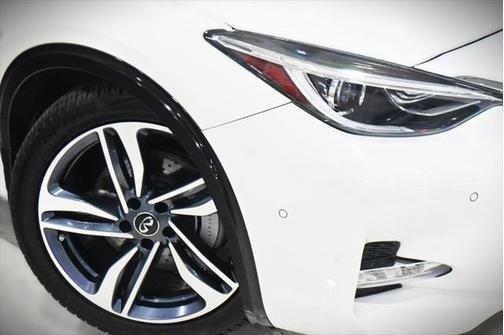 2018 INFINITI QX30 Sport