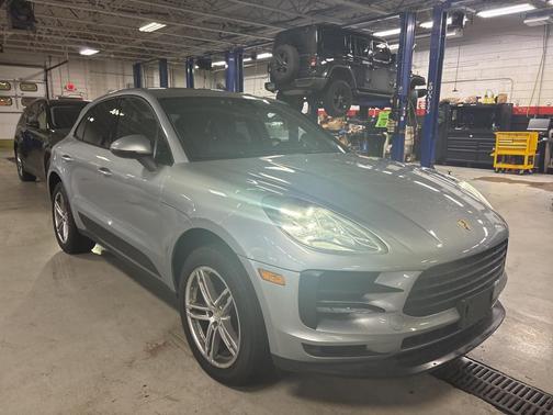 2019 Porsche Macan Base