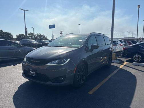 2020 Chrysler Pacifica Red S Edition