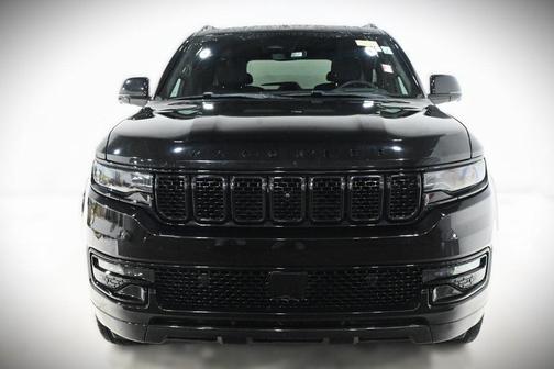 2022 Jeep Wagoneer Series III Carbide 4x4