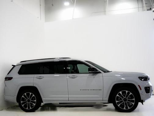 2022 Jeep Grand Cherokee L Overland
