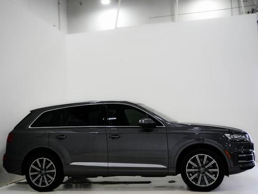 2019 Audi Q7 45 Premium Plus