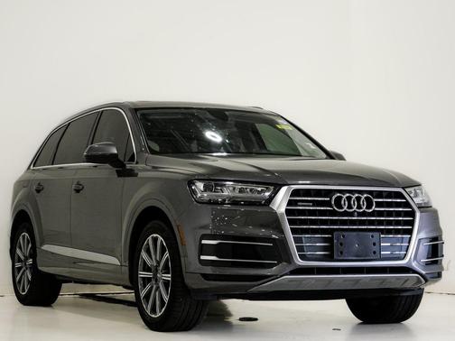 2019 Audi Q7 45 Premium Plus