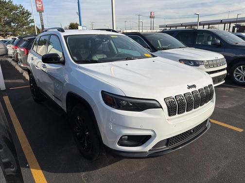 2023 Jeep Cherokee Altitude