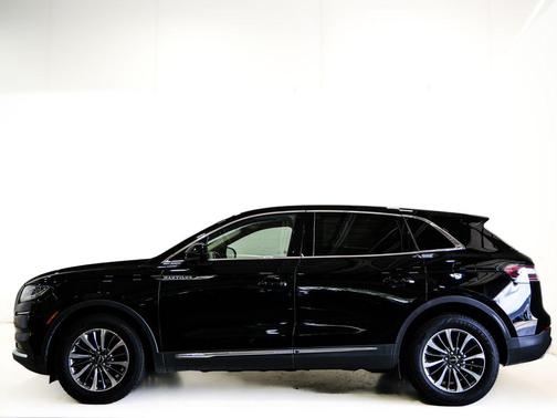 Infinite Black Metallic Clearcoat 2023 Lincoln Nautilus Reserve