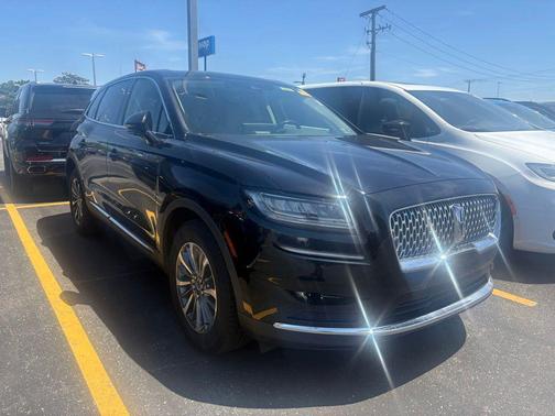 Infinite Black Metallic Clearcoat 2023 Lincoln Nautilus Reserve