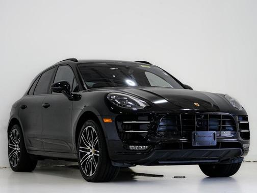 2018 Porsche Macan Turbo w/Performance Package