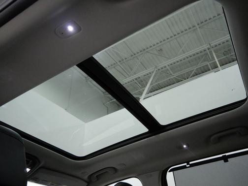 Diamond Black Crystal Pearlcoat 2023 Jeep Grand Cherokee L Limited