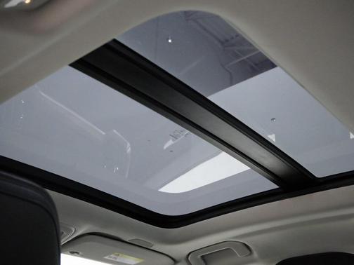 2024 Volvo S60 B5 Plus Dark Theme