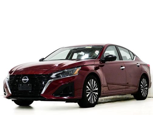 Scarlet Ember 2025 Nissan Altima 2.5 SV