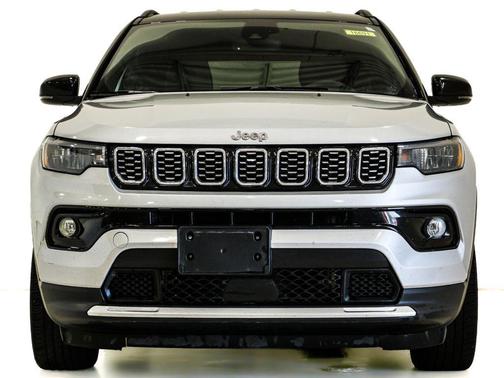 Silver Zynith Metallic Clearcoat 2025 Jeep Compass Limited