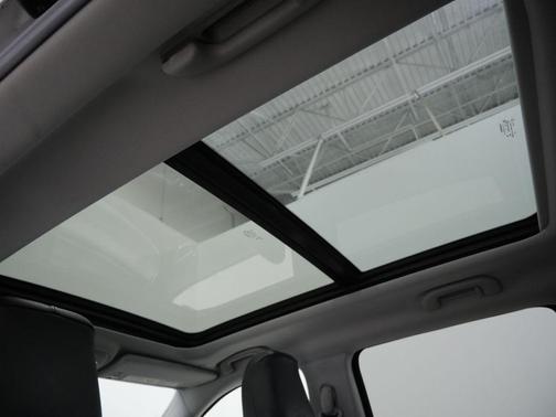 Diamond Black Crystal Pearlcoat 2022 Jeep Compass Limited
