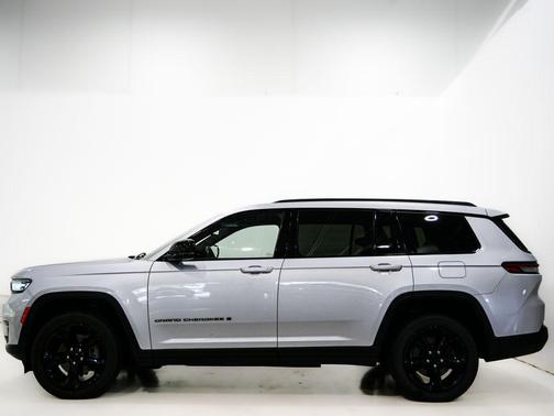 Silver Zynith 2022 Jeep Grand Cherokee L Altitude