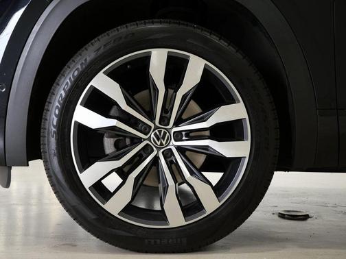 2021 Volkswagen Atlas Cross Sport 3.6L V6 SEL Premium R-Line