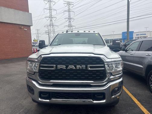 2024 RAM 3500 Big Horn Crew Cab 4x4 8' Box