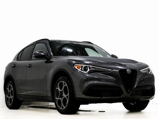 2023 Alfa Romeo Stelvio Sprint AWD