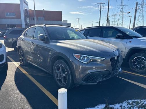 2023 Alfa Romeo Stelvio Sprint AWD