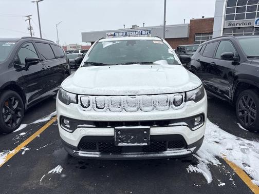 2022 Jeep Compass Latitude Lux