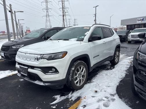 2022 Jeep Compass Latitude Lux