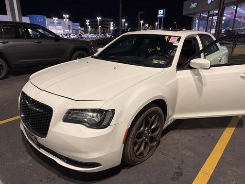 2018 Chrysler 300 S