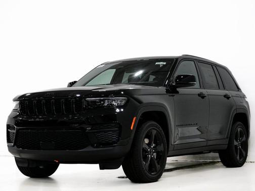 2025 Jeep Grand Cherokee Altitude