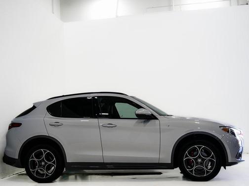 2022 Alfa Romeo Stelvio Ti