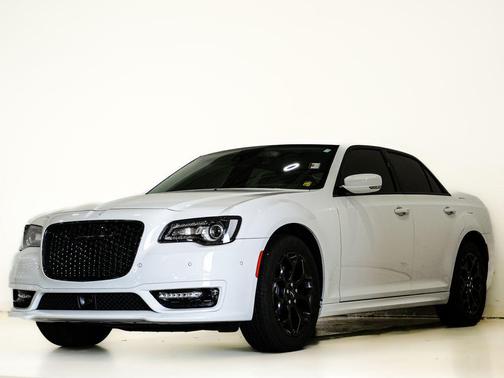 Bright White Clearcoat 2022 Chrysler 300 Touring