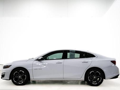 Summit White 2023 Chevrolet Malibu FWD 1LT
