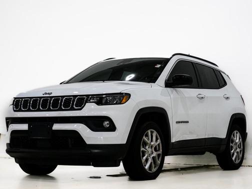 2024 Jeep Compass Latitude Lux