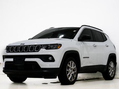 2024 Jeep Compass Latitude Lux