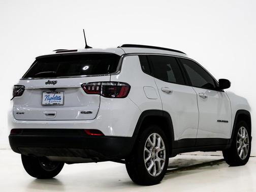 2024 Jeep Compass Latitude Lux