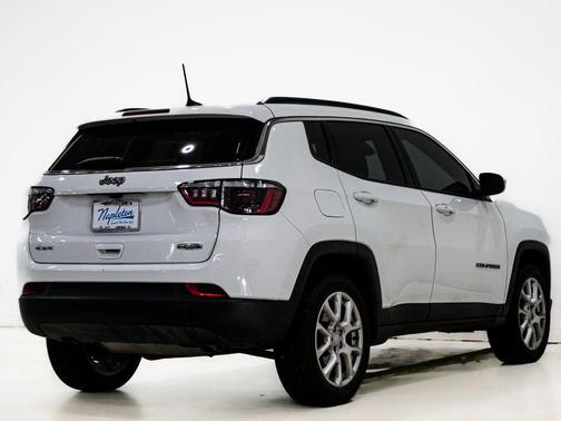 2024 Jeep Compass Latitude Lux